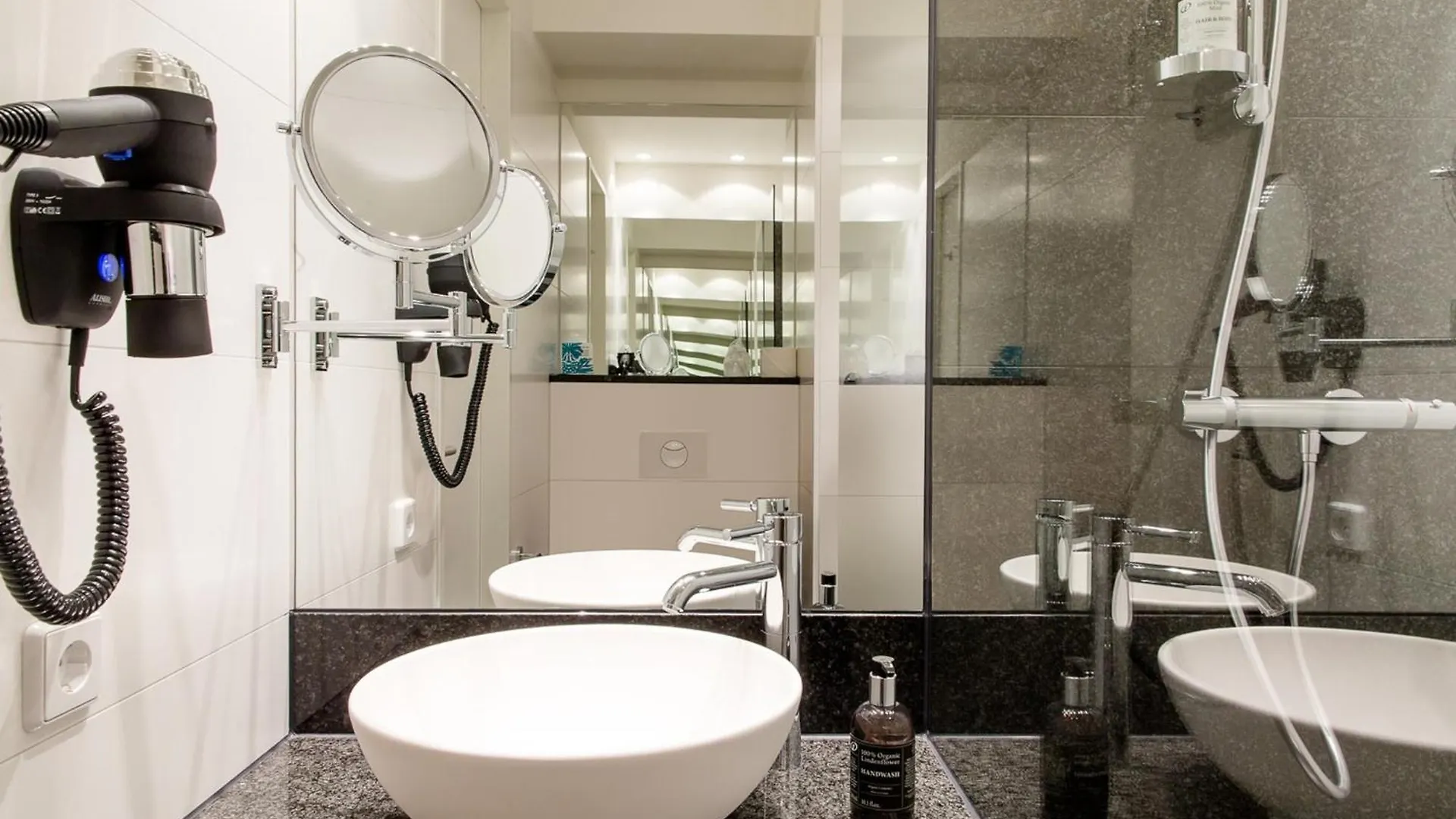 Motel One Hamburg Am Michel